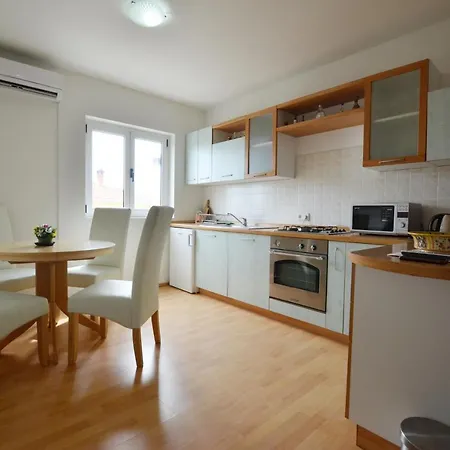 Apartment Kliska Apartman *